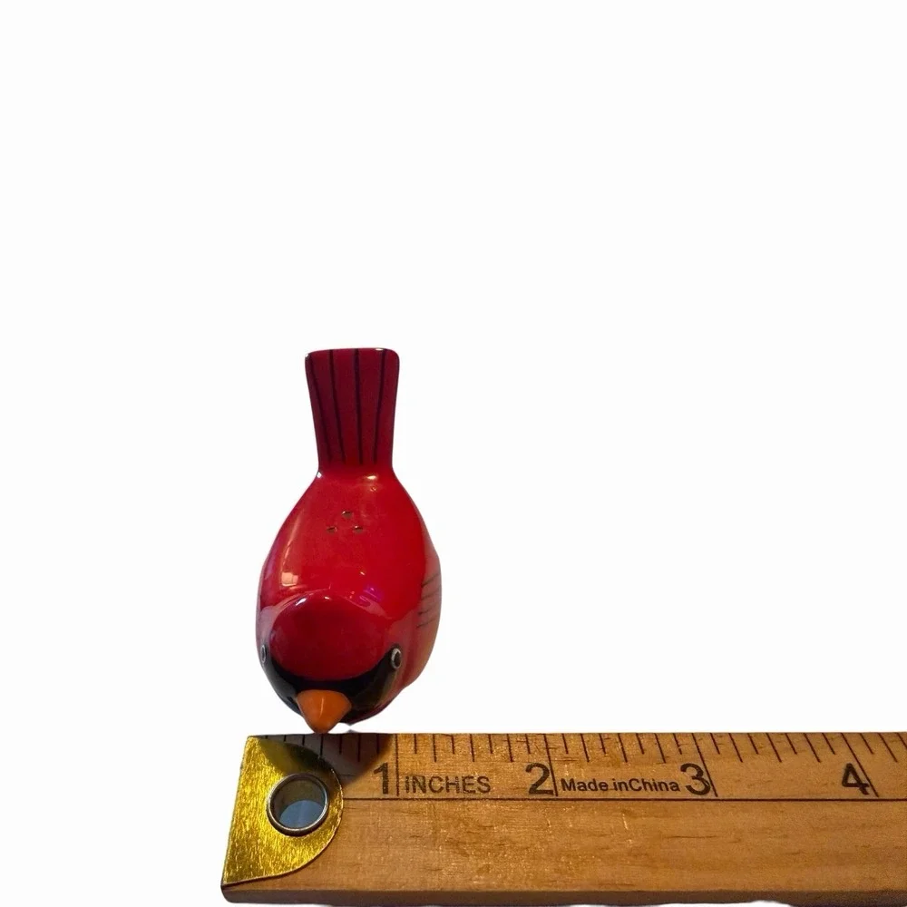 Cardinal Bird Salt & Pepper Shakers Red Ceramic Pair Cottage Farmhouse Decor